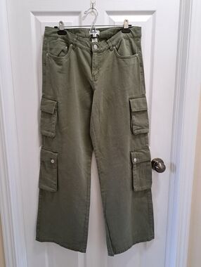 Garage Green Wide Leg Cargo Pants Womens Size 11 Denim Casual Neutral Baggy
